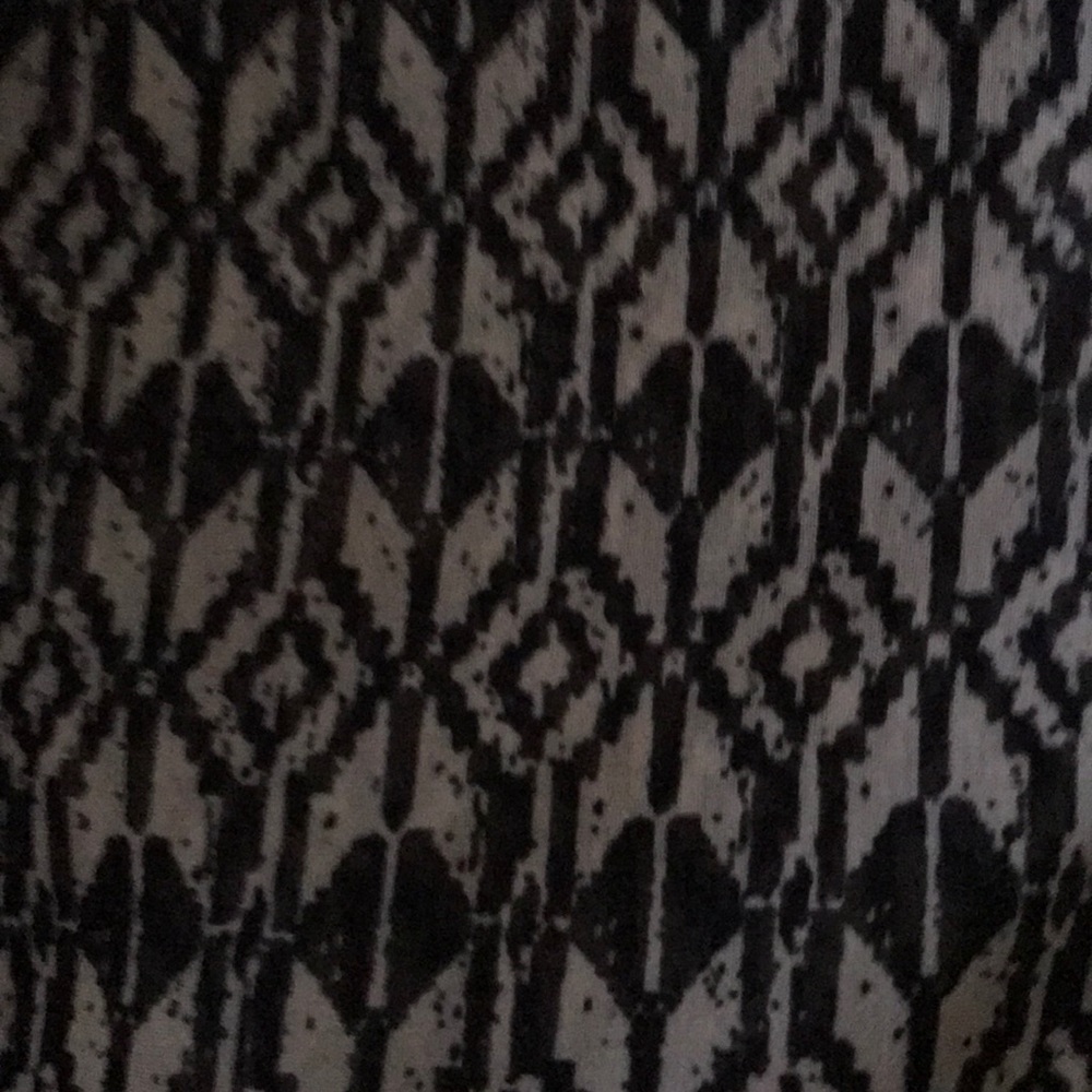 Old Navy Sheer blouse size small. - Picture 5 of 5
